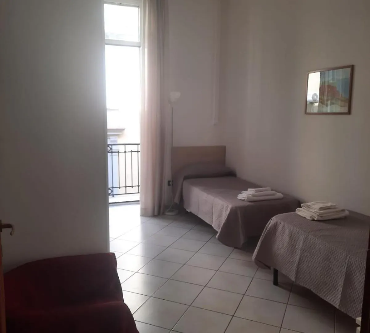 Ampio Appartamento In Centro Naples Apartment
