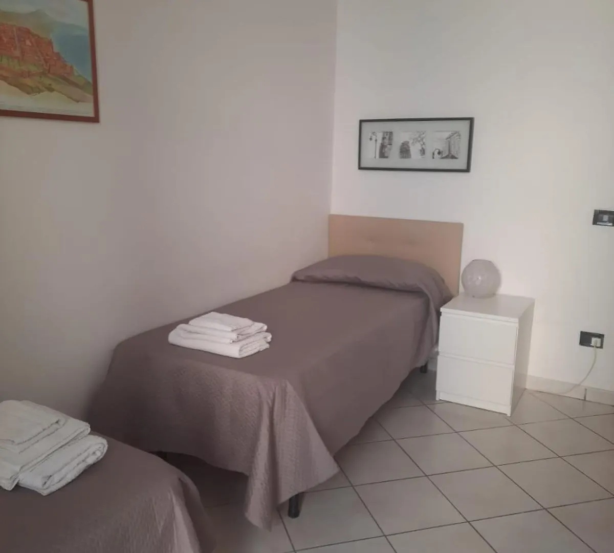 Ampio Appartamento In Centro Naples Apartment